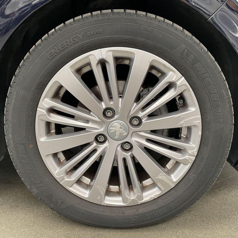 Peugeot 208 BlueHDi 100 S&S 5 porte Allure