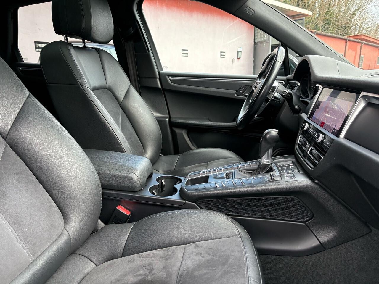 Porsche Macan Porsche Macan 2.0 Black Series Tetto Terminali Sport Gt Full Led Permute e Rate