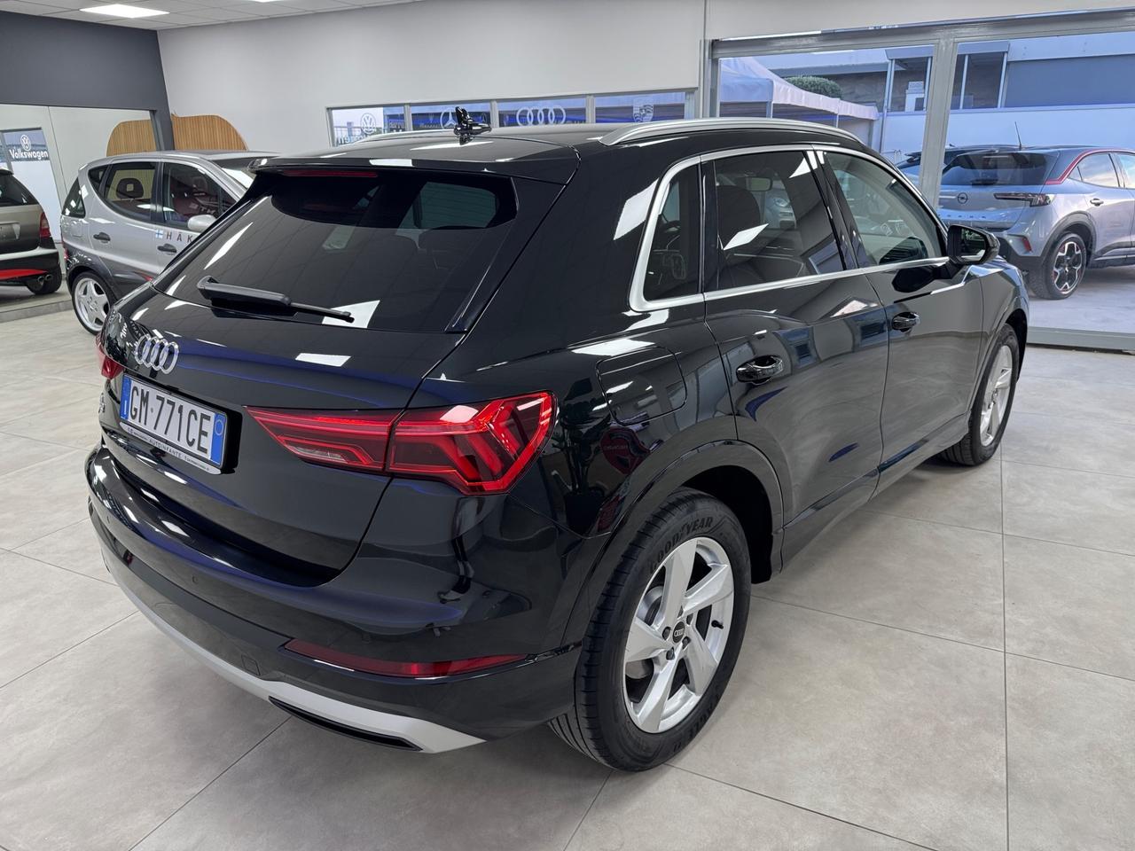 Audi Q3 35 TDI S tronic Business Advanced
