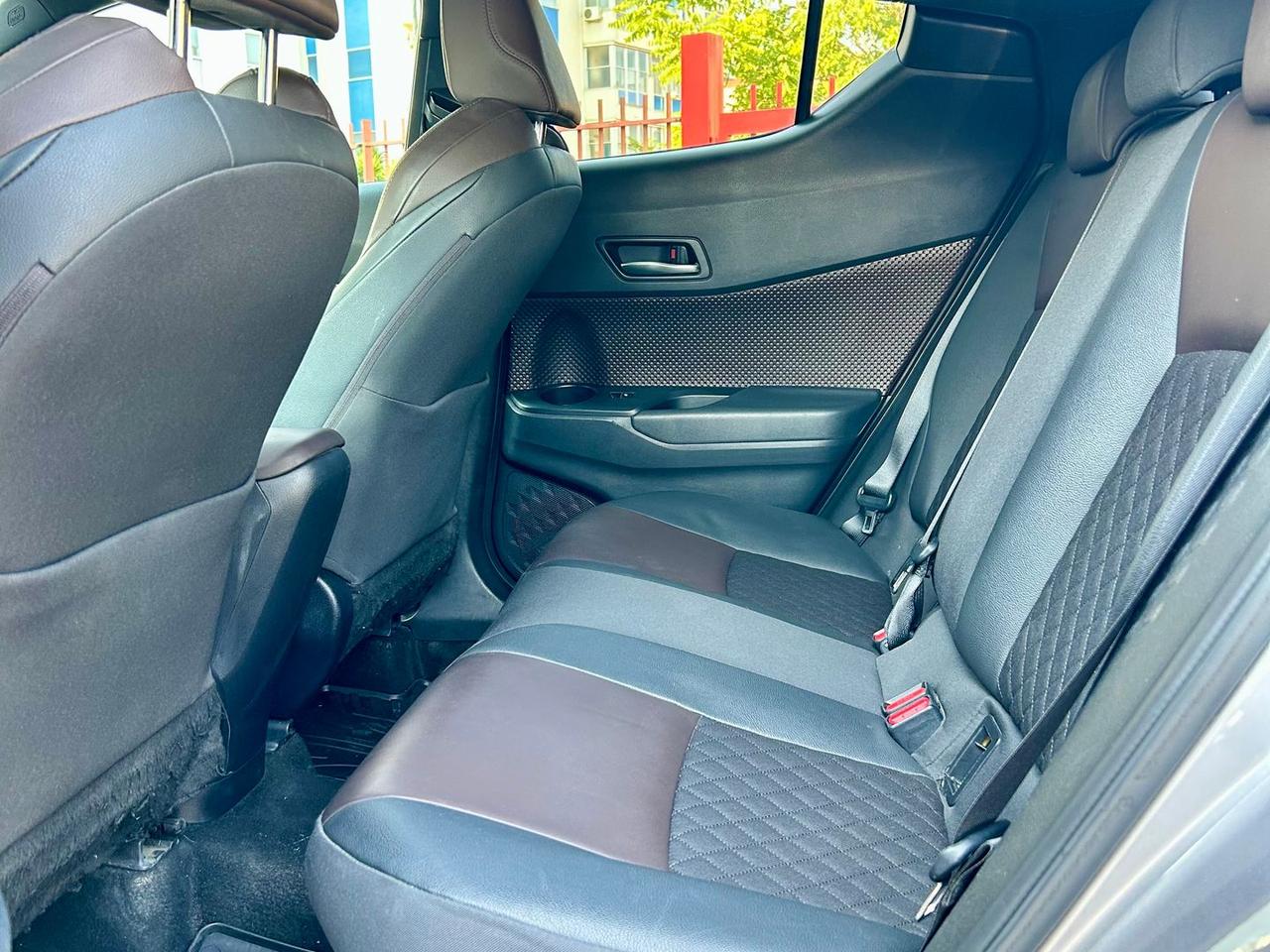 Toyota C-HR 1.8 HEV Lounge #6497