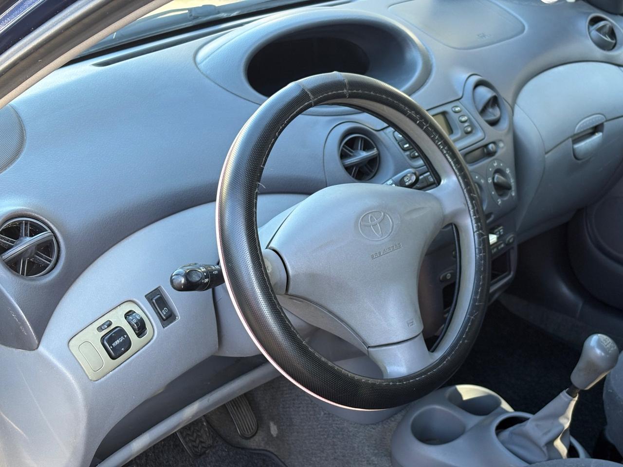 Toyota Yaris 1.0i 16V cat 5 porte Sol