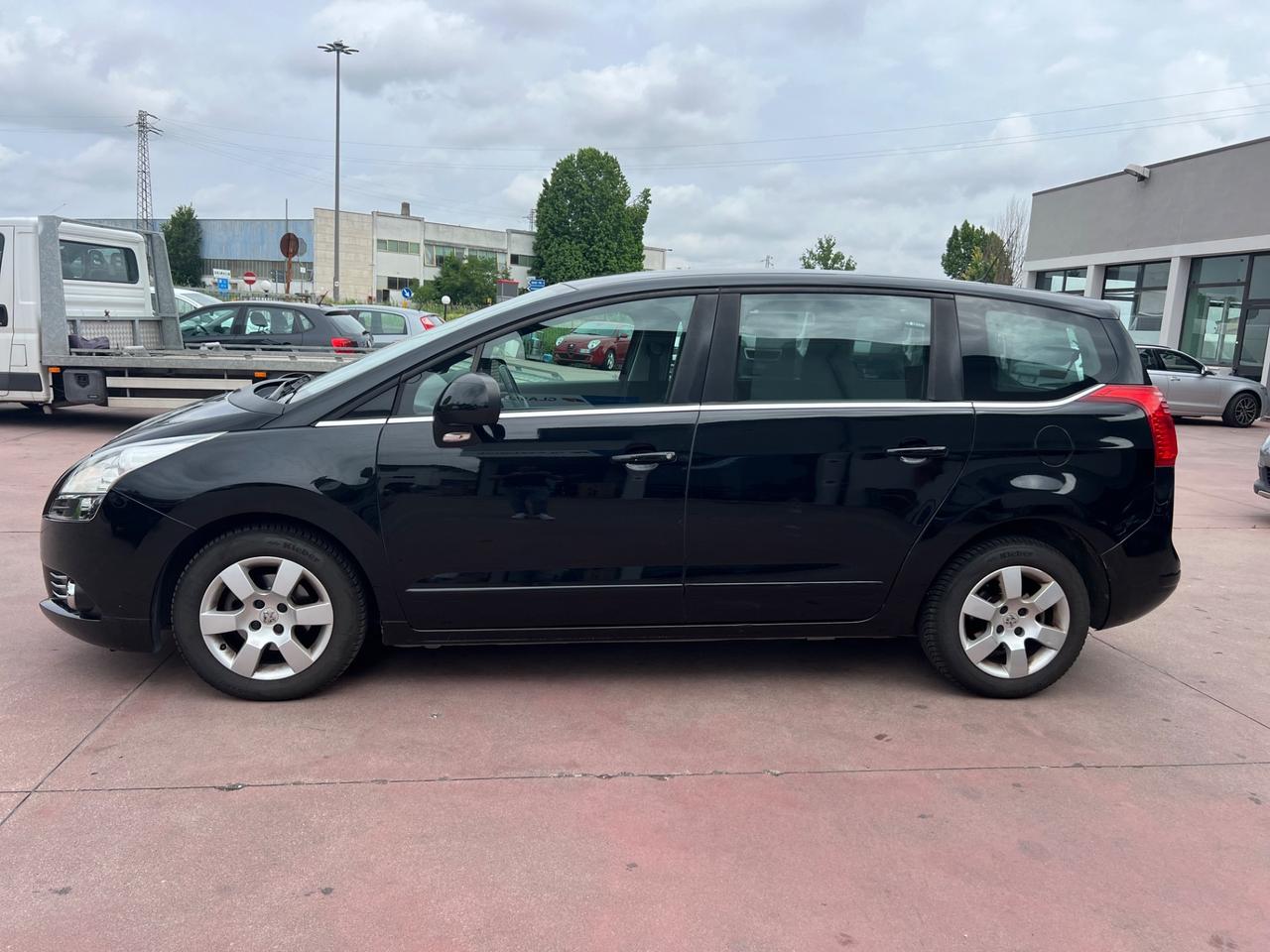 Peugeot 5008 1.6 HDi 112CV Business