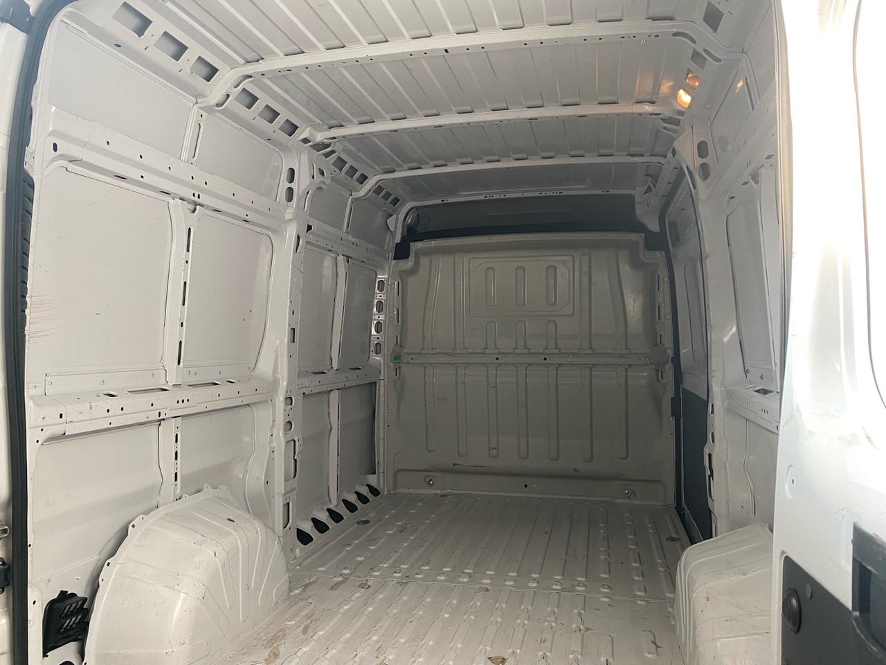 VENDITA AUTOCARRO: €17.000 IVA