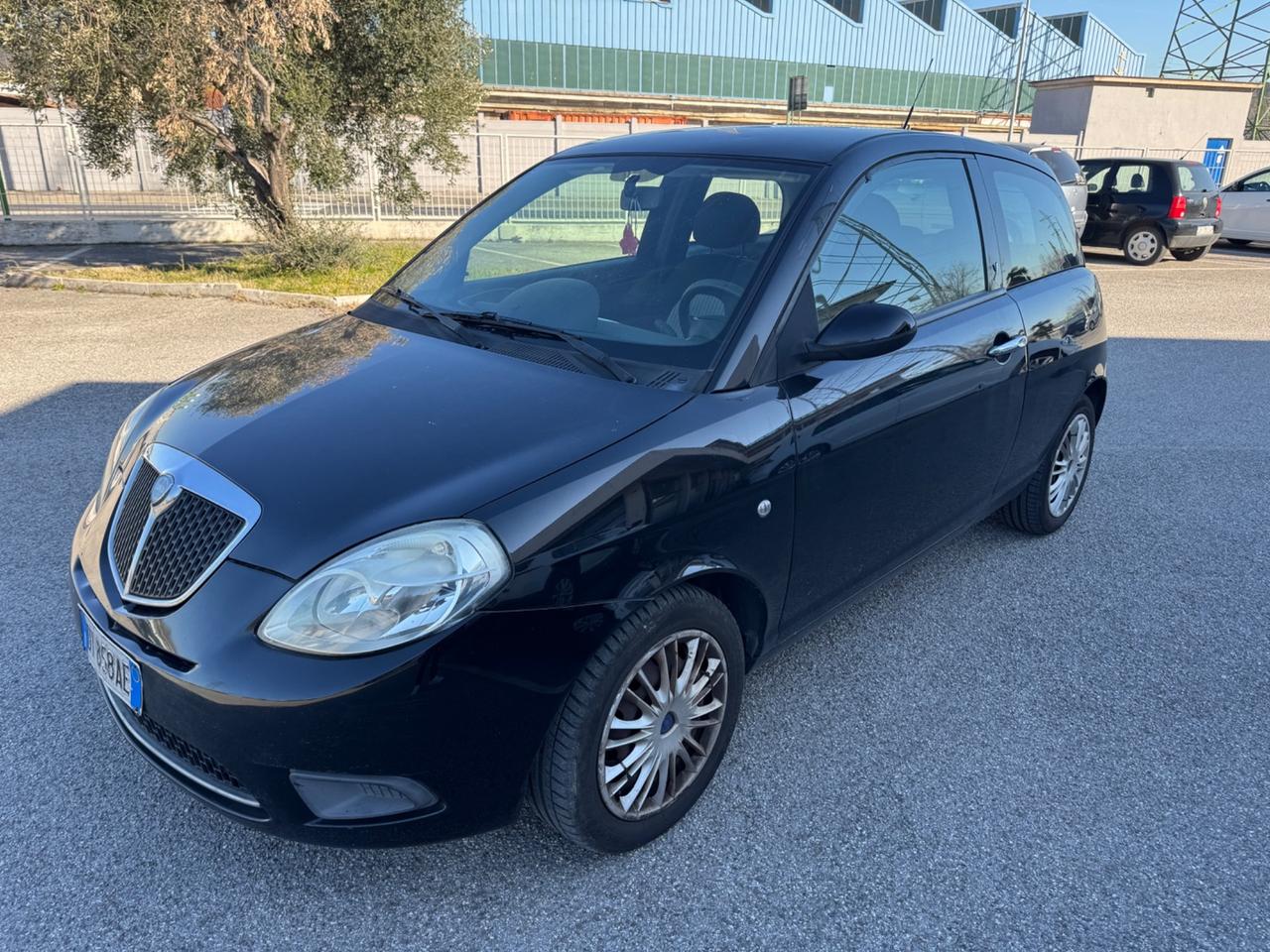 Lancia Ypsilon 1.2 Argento