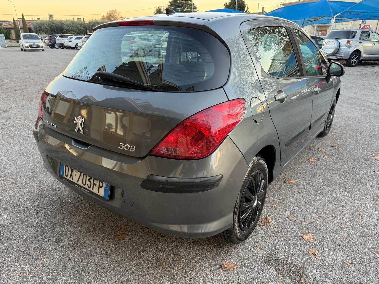 Peugeot 308 1.6 HDi 90CV 5p. - Neopatentati