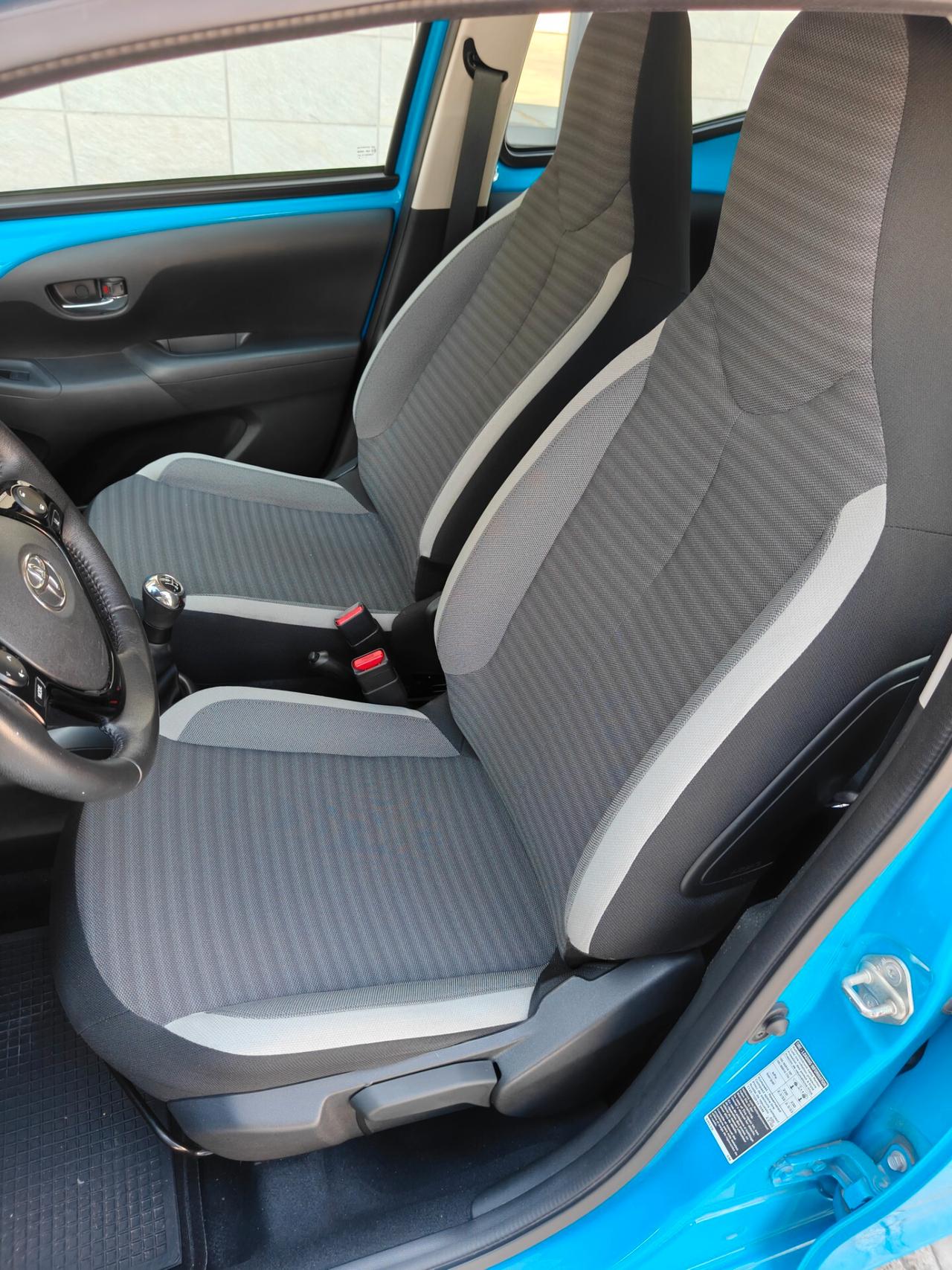 Toyota Aygo 1.0 VVT-i 72 CV 5 porte x-fun