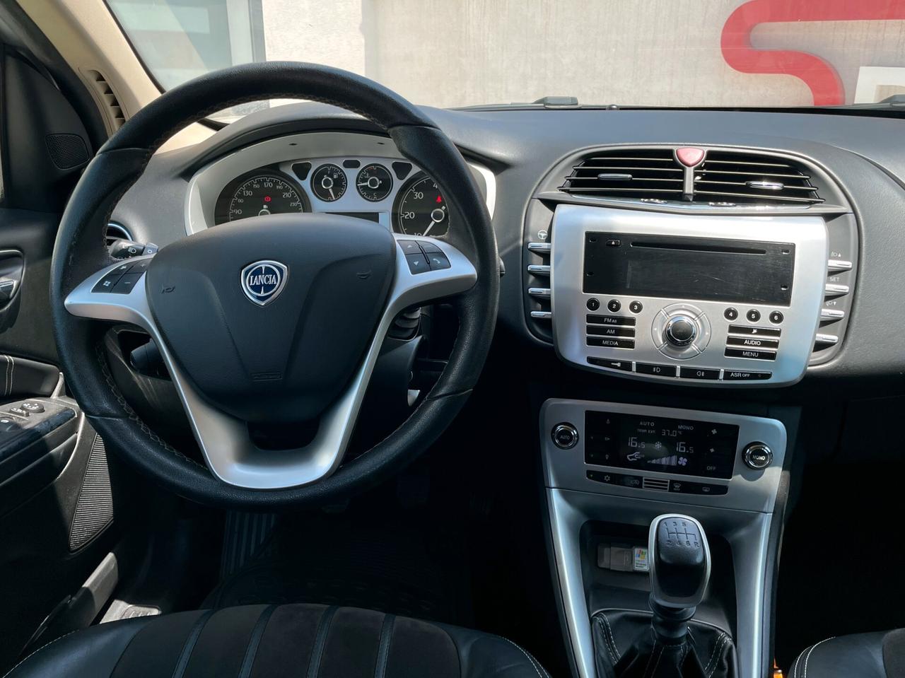 Lancia Delta 1.6 MJT DPF Oro