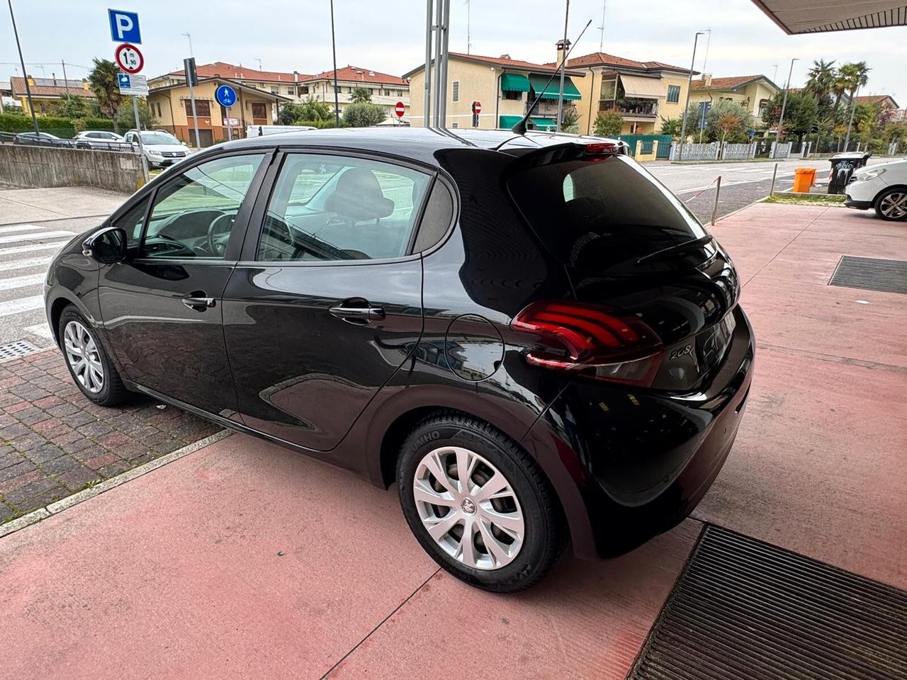 Peugeot 208 PureTech 82 5 porte Active
