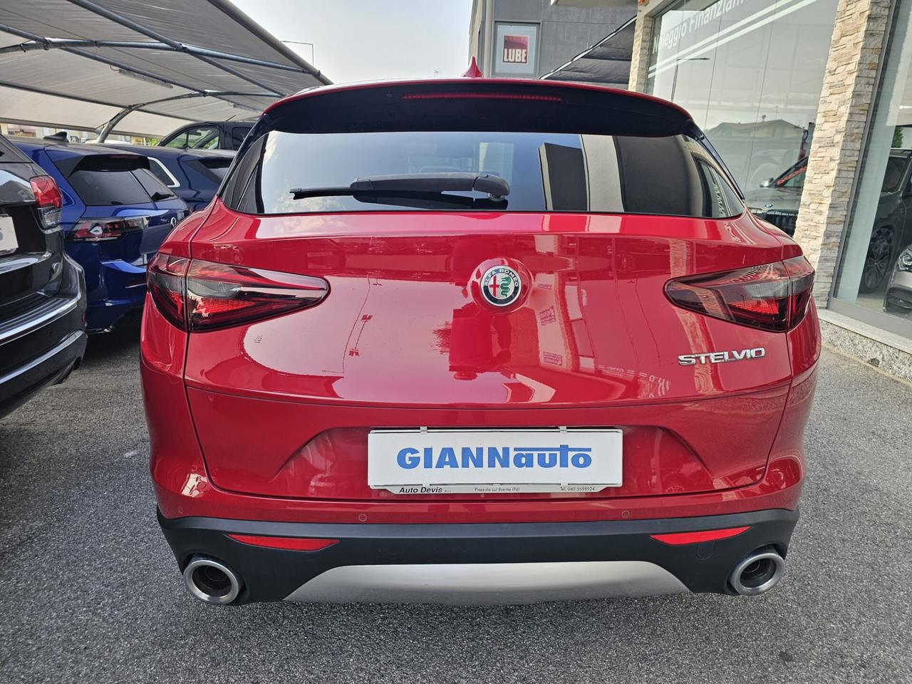 Alfa Romeo Stelvio 2.2 Turbodiesel 160 CV AT8 RWD