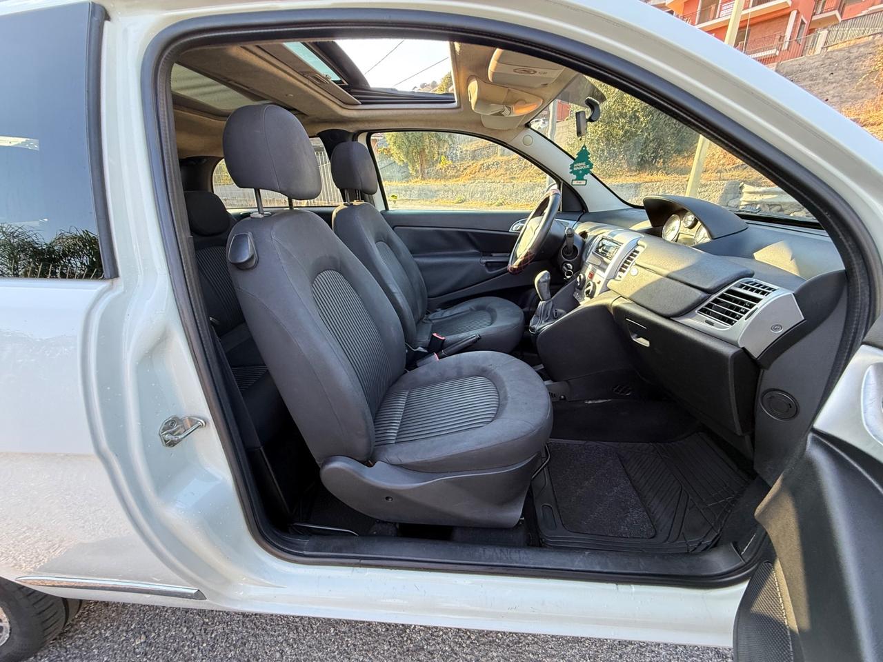 LANCIA YPSILON 1.3 MJT 75 CV PLATINUM
