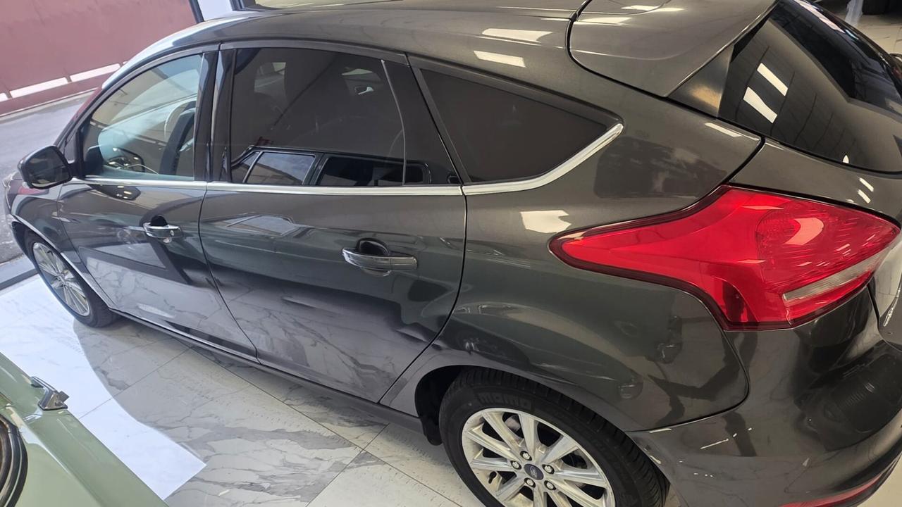 Ford Focus 1.5 TDCi 120 CV Start&Stop Powershift Titanium