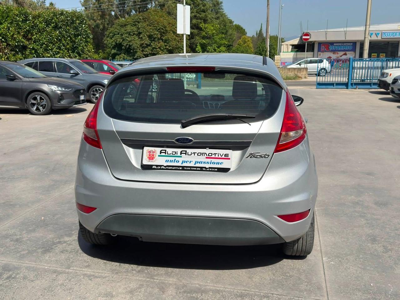 Ford Fiesta 1.4 TDCi 70CV 5 porte Titanium