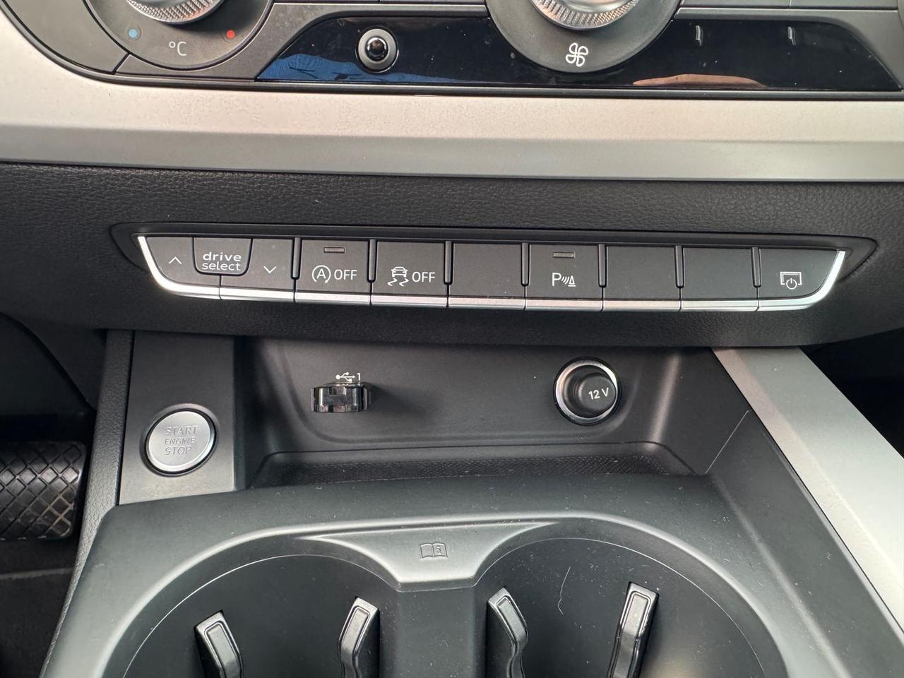 Audi A4 Business Advanced 2.0 40 TDI *PROMO #7349