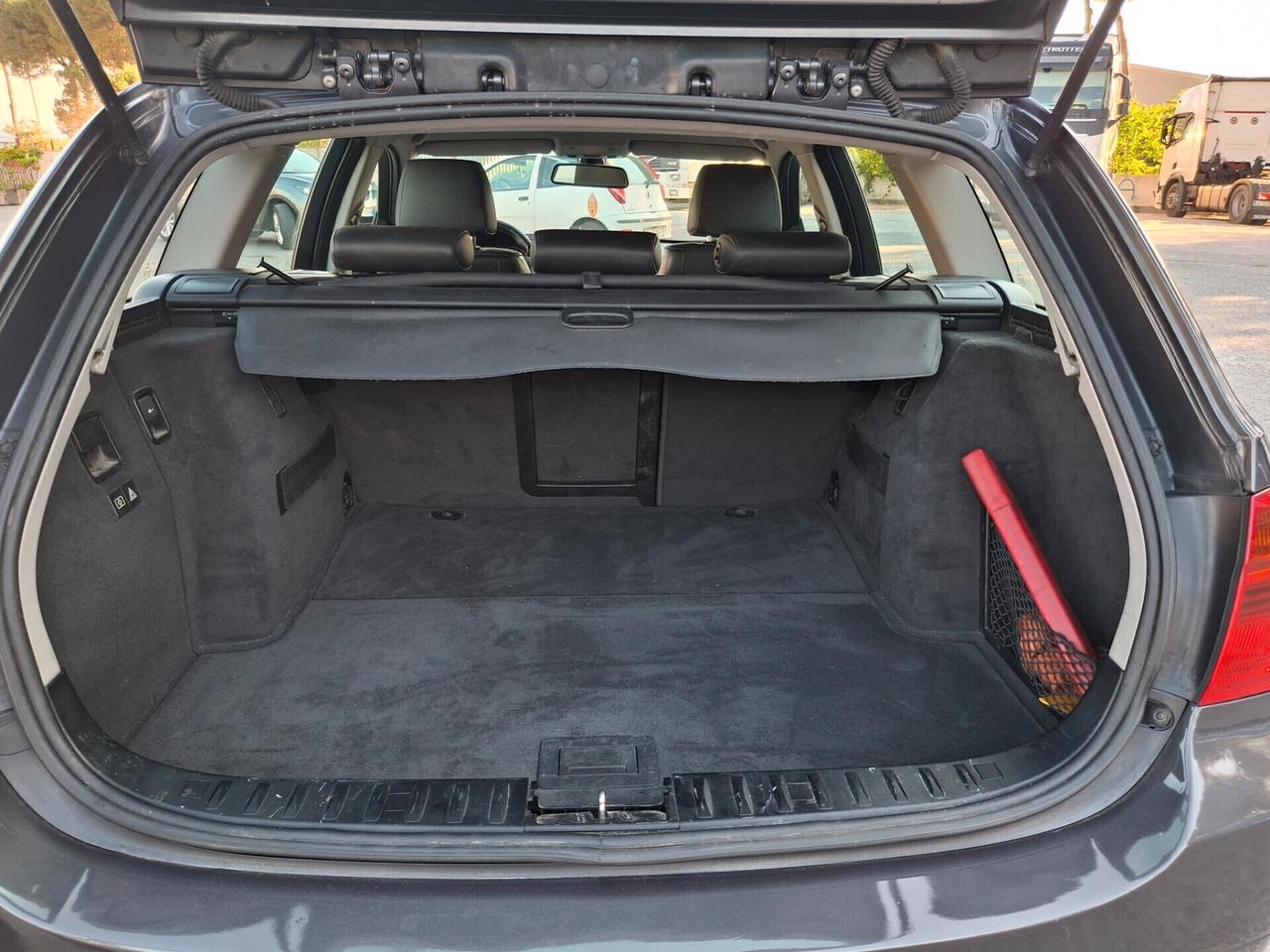 Bmw 318d cat Touring MSport-NAVIGATORE-PELLE-