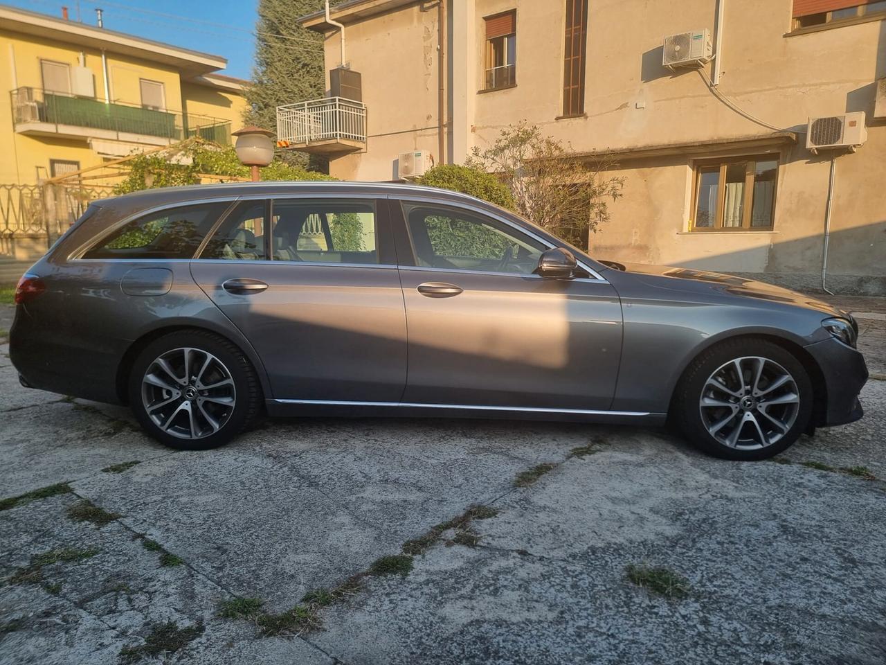 Mercedes-benz E 220 d S.W. Auto Premium Plus