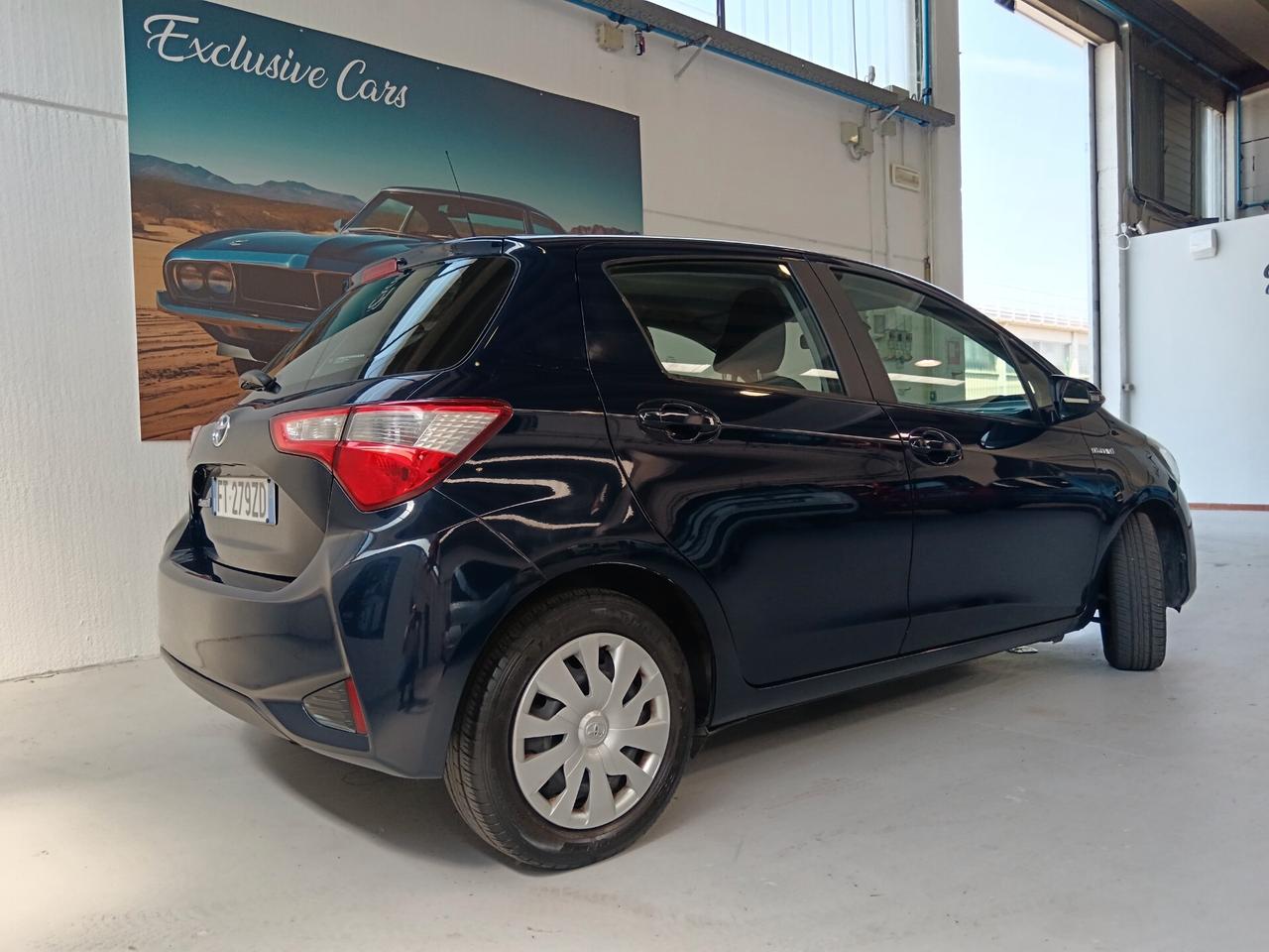 Toyota Yaris 1.5 Hybrid 5 porte Business PREZZO REALE