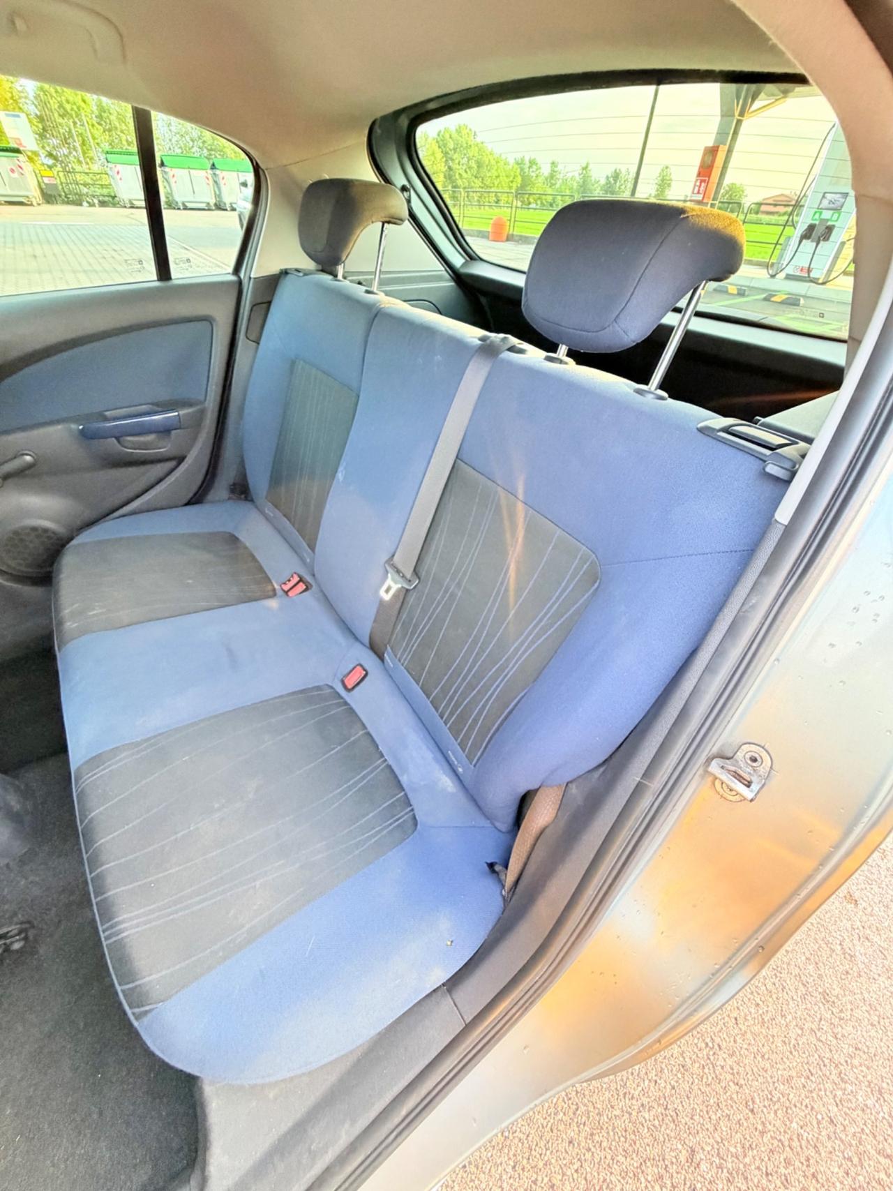 Opel Corsa 1.2 5 porte Cosmo