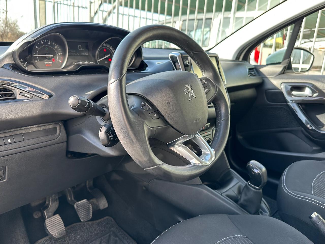 Peugeot 208 PureTech 82 5 porte Touch