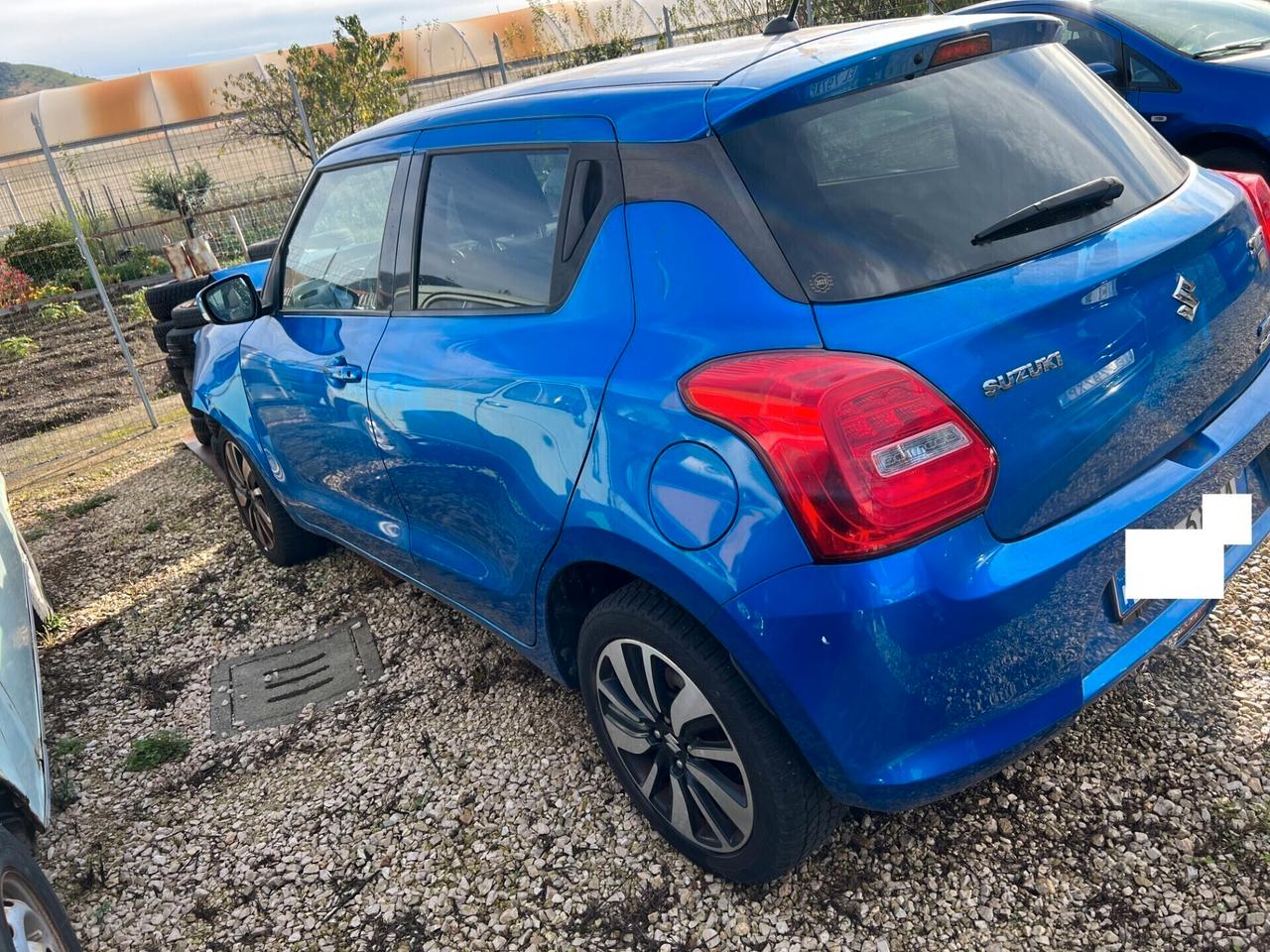 Suzuki Swift 1.2 Hybrid Top SINISTRATA