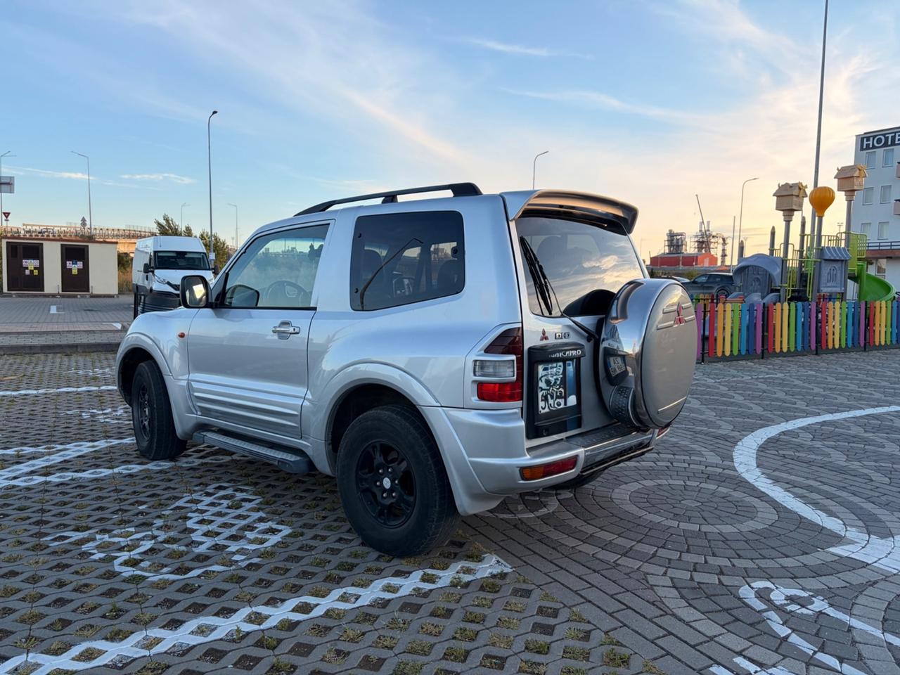Mitsubishi Pajero 3.2 16V DI-D 3p. GLX