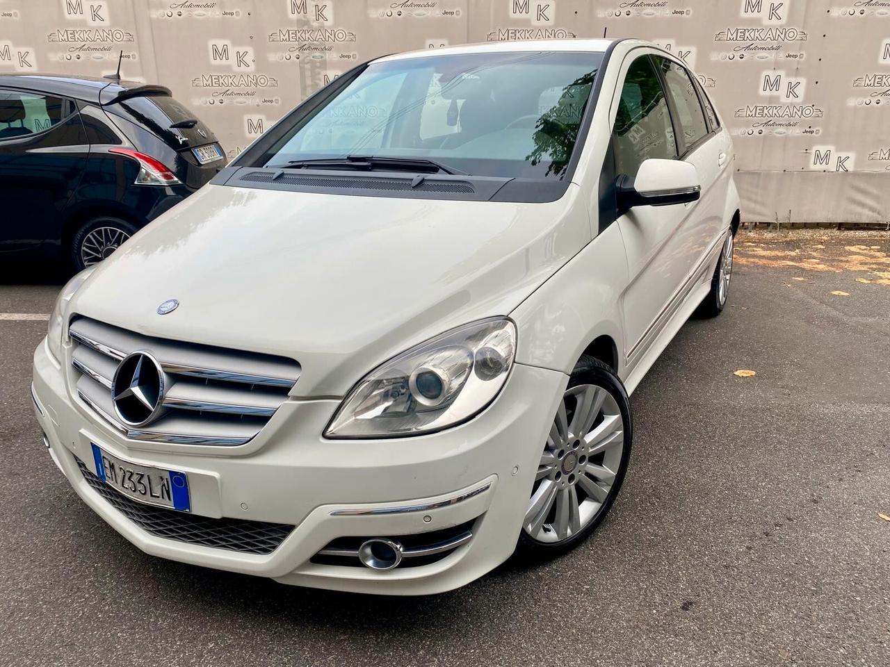 Mercedes-Benz B 180 AUTOMATICA -MANUTENZIONATA SEMPRE -AST PERDITEMPO