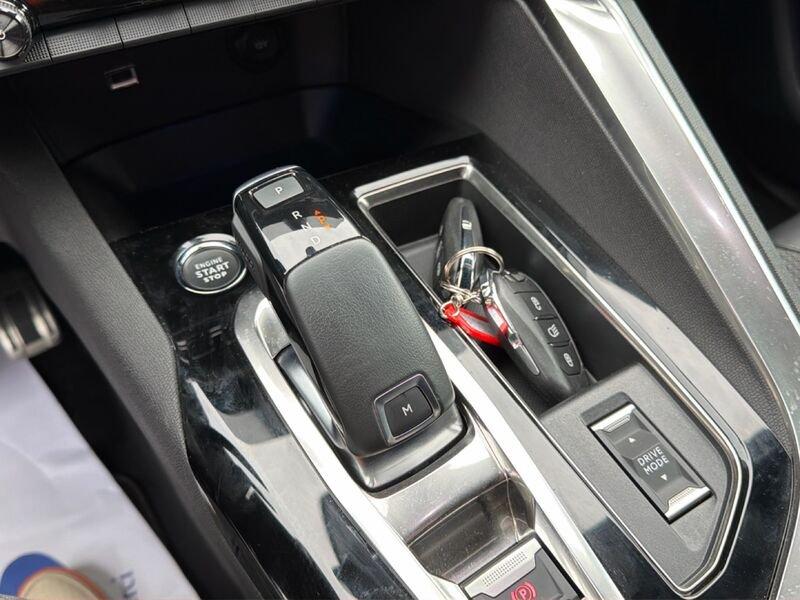 Peugeot 3008 3008 1.5 bluehdi GT Pack s&s 130cv eat8