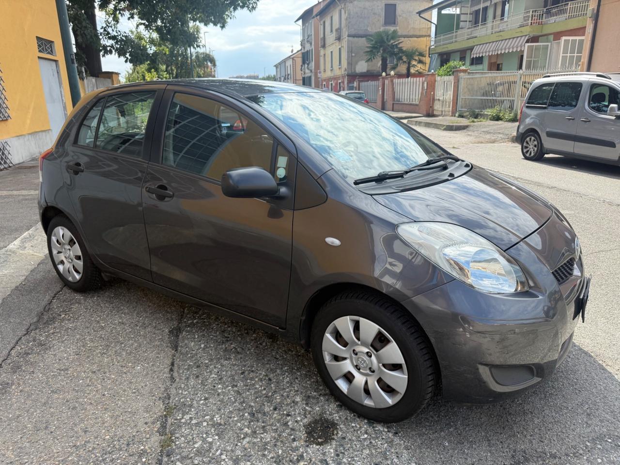 Toyota Yaris 1.0 5 porte Sol GPL