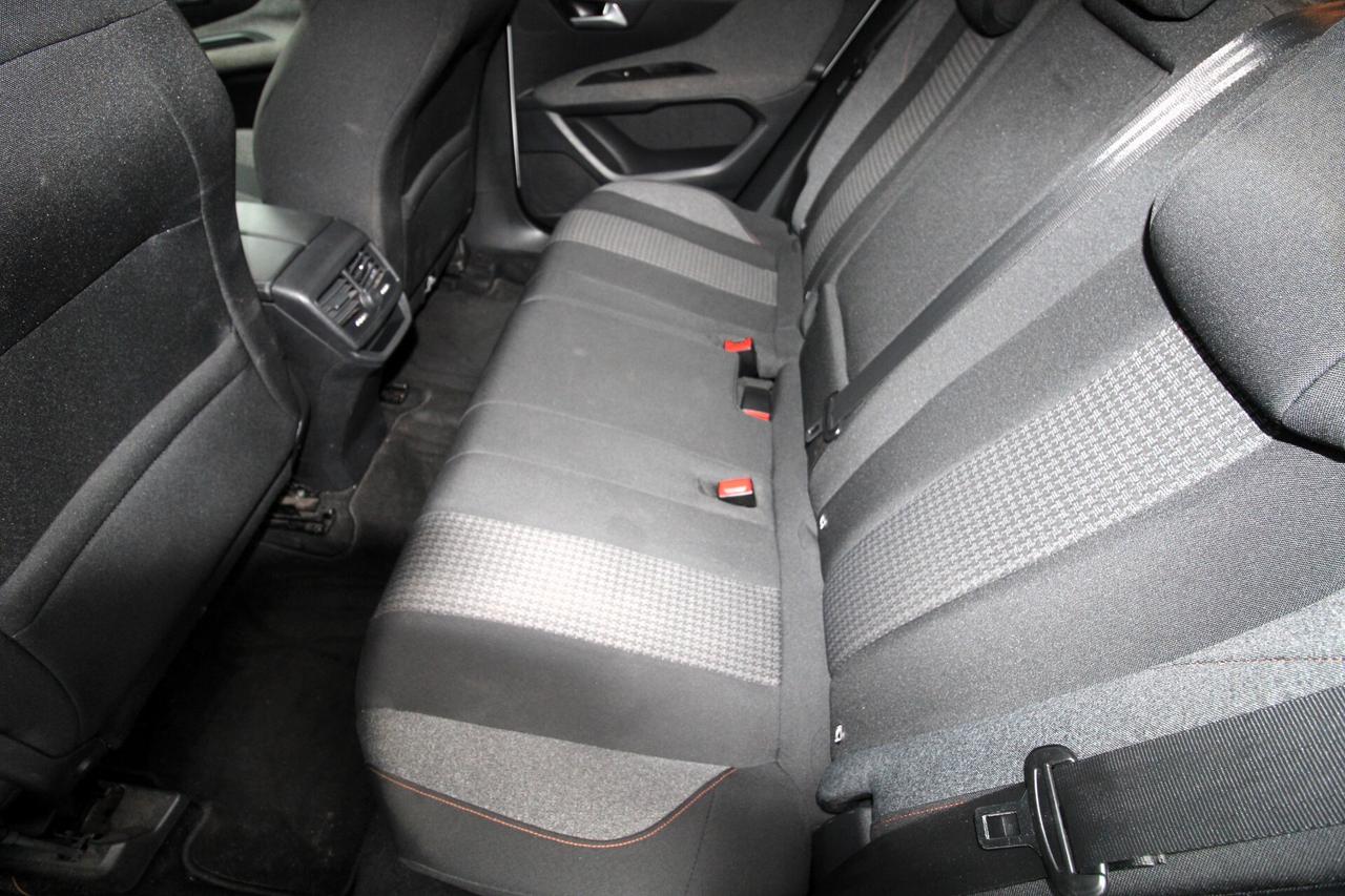 Peugeot 3008 3008 1.6 bluehdi Active s&s 120cv eat6