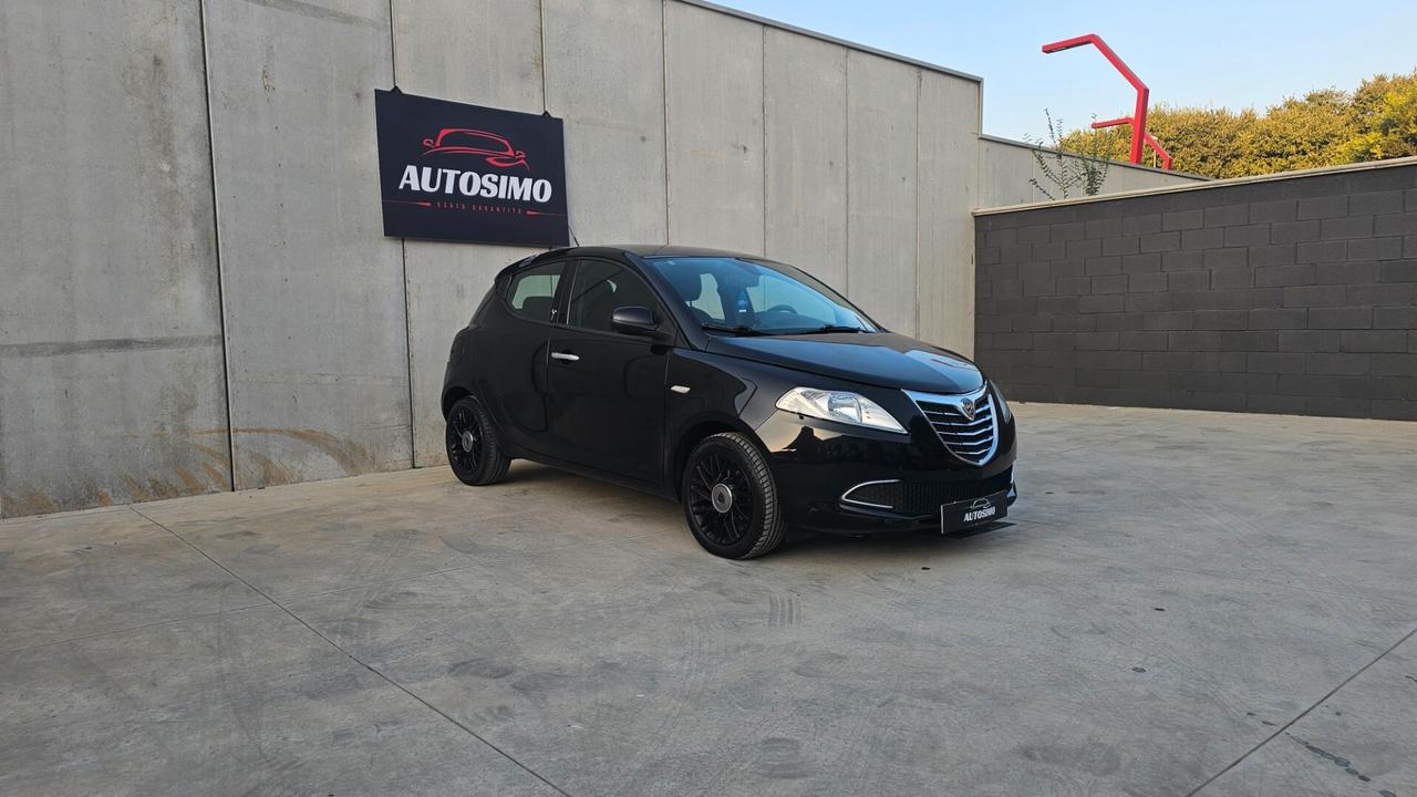 Lancia Ypsilon 0.9 TwinAir 85 CV 5 porte S&S DFN Platinum