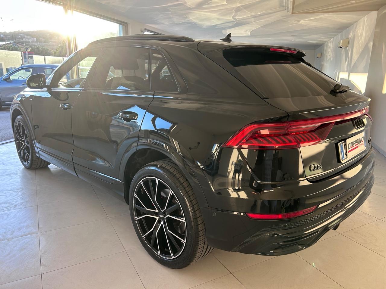 Audi Q8 50 TDI 286 CV quattro Sport black Edition
