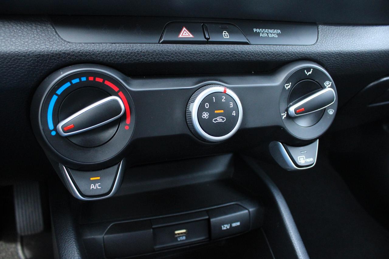 Kia Stonic 1.0 T-GDi 100 CV MHEV MT Urban Special Edition