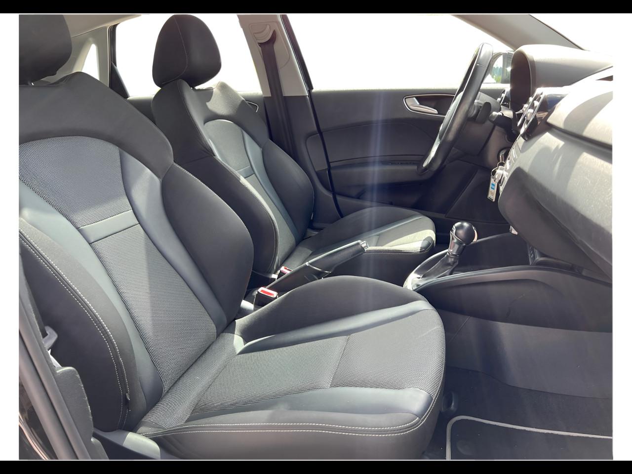 AUDI A1 Sportback 1.6 tdi Sport s-tronic