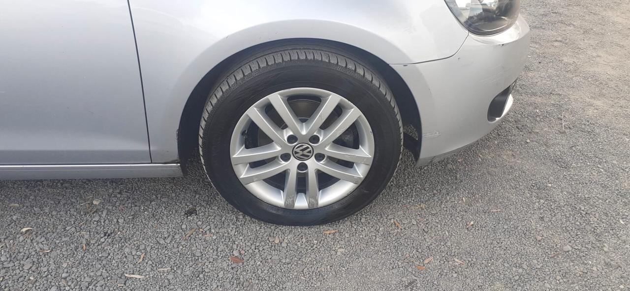 Volkswagen Golf 2012 - 1.6 TDI Lb automobili