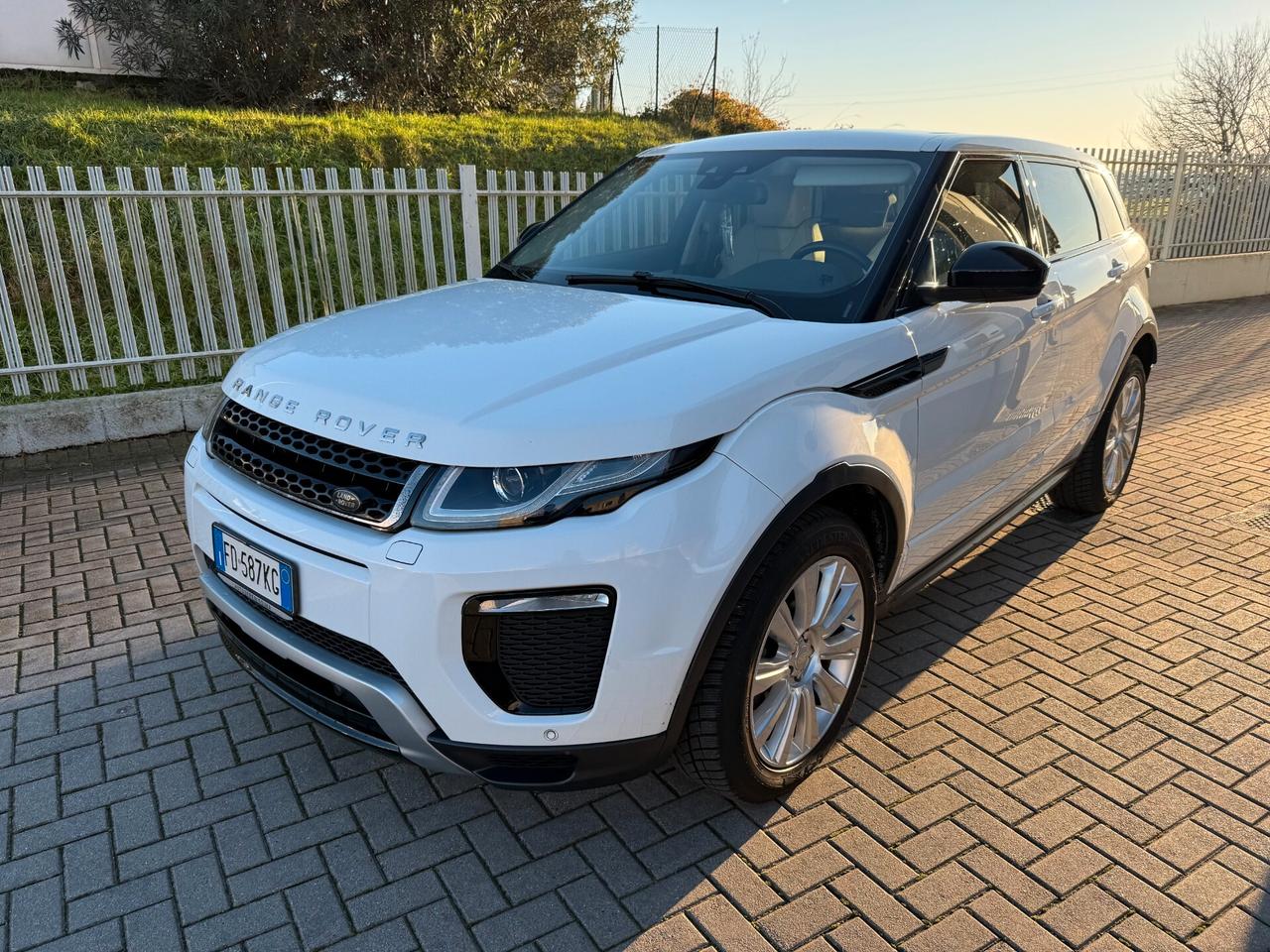 Land Rover Range Evoque 2.0 TD4 150 CV 5p. Business Edition SE