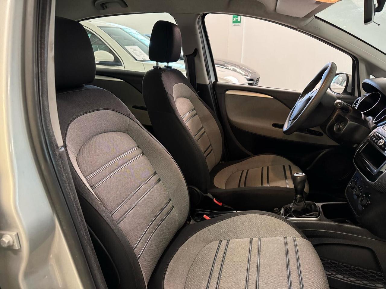 Fiat Punto Evo 5p 1.4 AUTOMATICA 77cv GARANZIA 12 MESI
