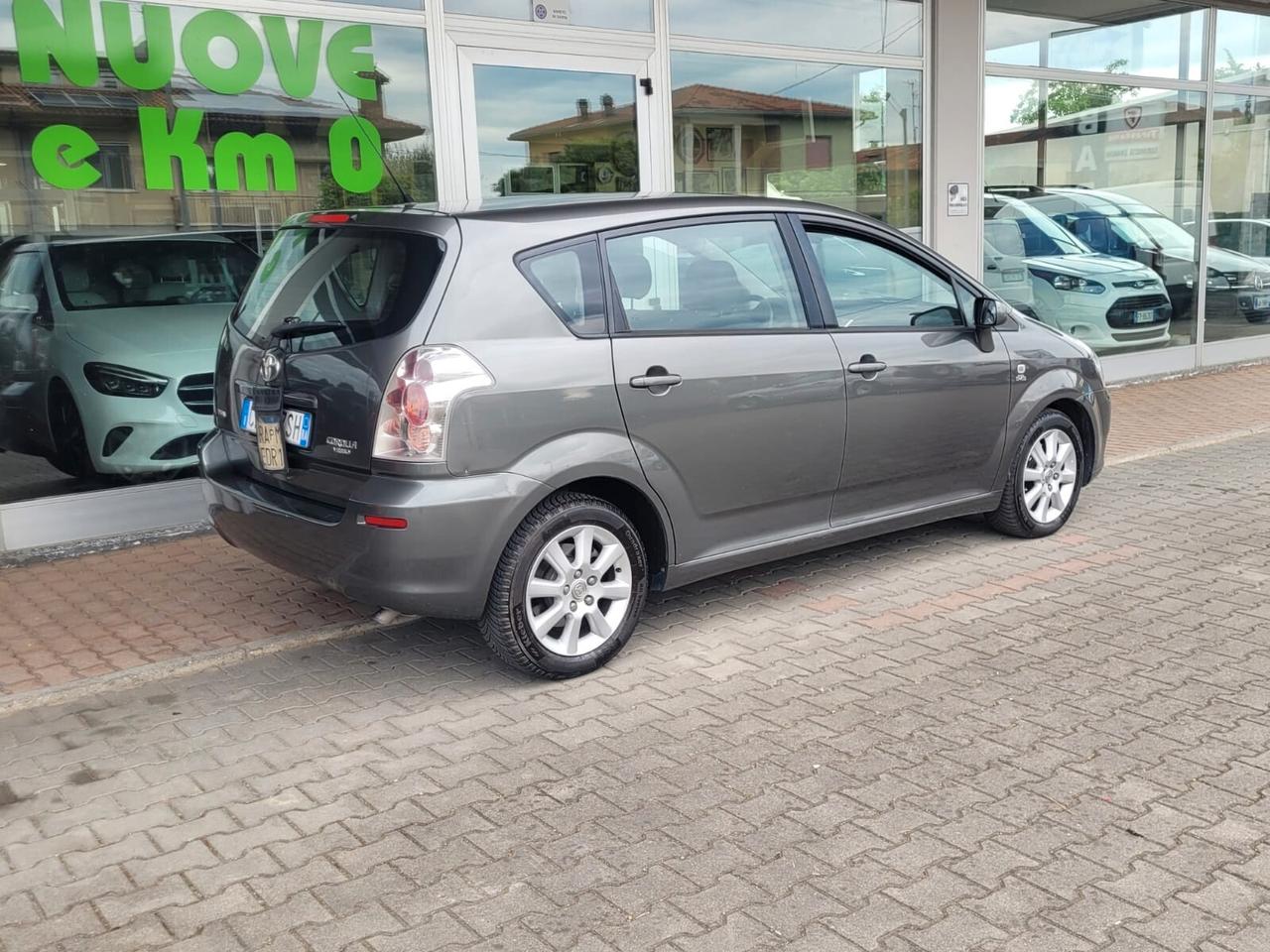 Toyota Corolla Verso 2.2 16V D-4D