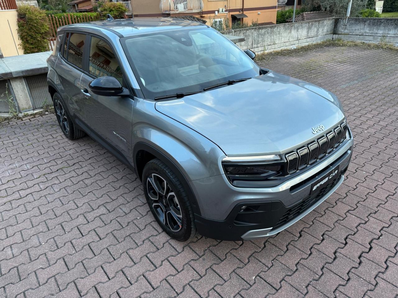 Jeep Avenger 1.2 e-Hybrid 110 cv MHEV Summit