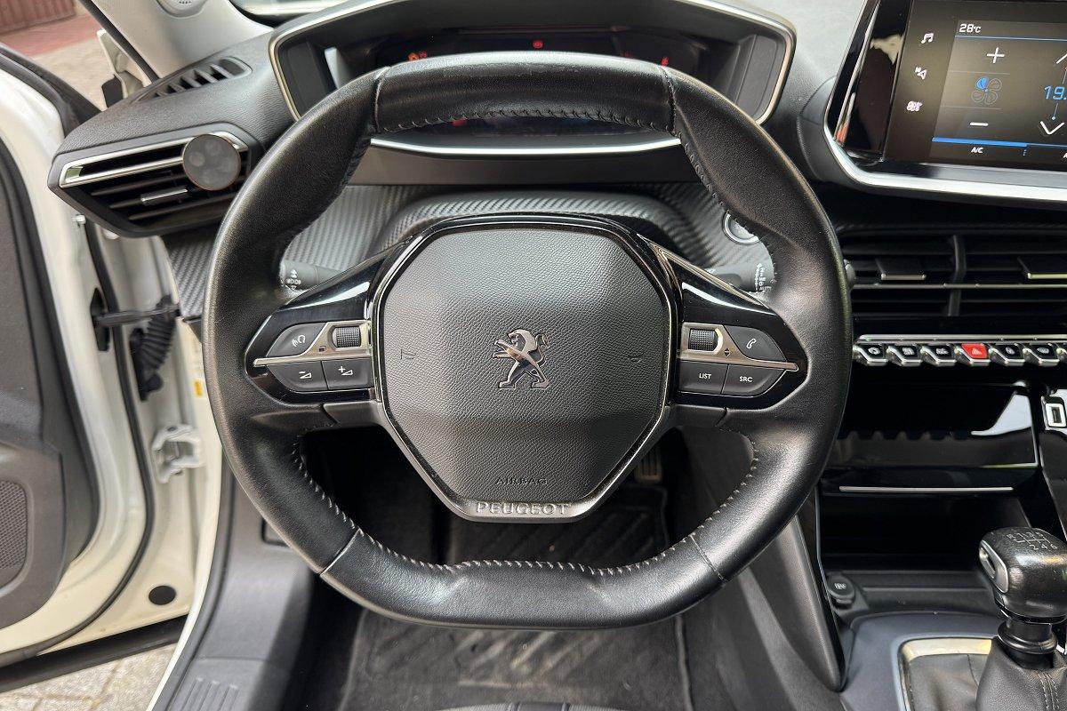 PEUGEOT 2008 BlueHDi 100 S&S Allure