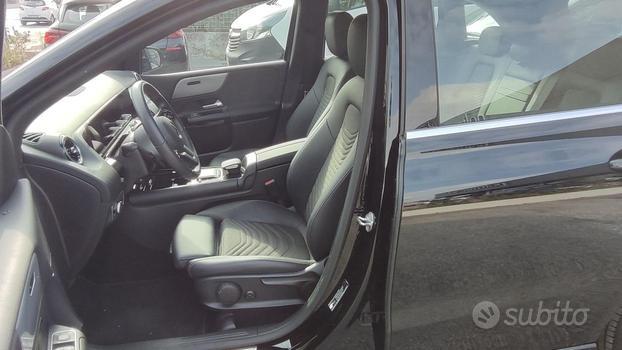 MERCEDES-BENZ B 180 d Automatic Sport "NAVI"LED