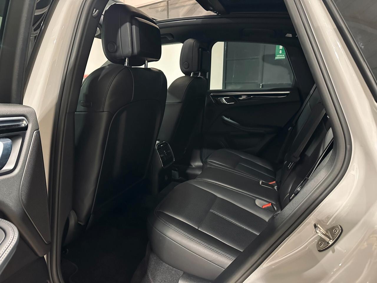 Porsche Macan 2.0 TETTO - PASM RETROCAMERA TAGLIANDI UFF.
