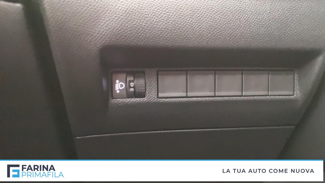 PEUGEOT 2008 1.2 hybrid Allure 136cv e-dcs6