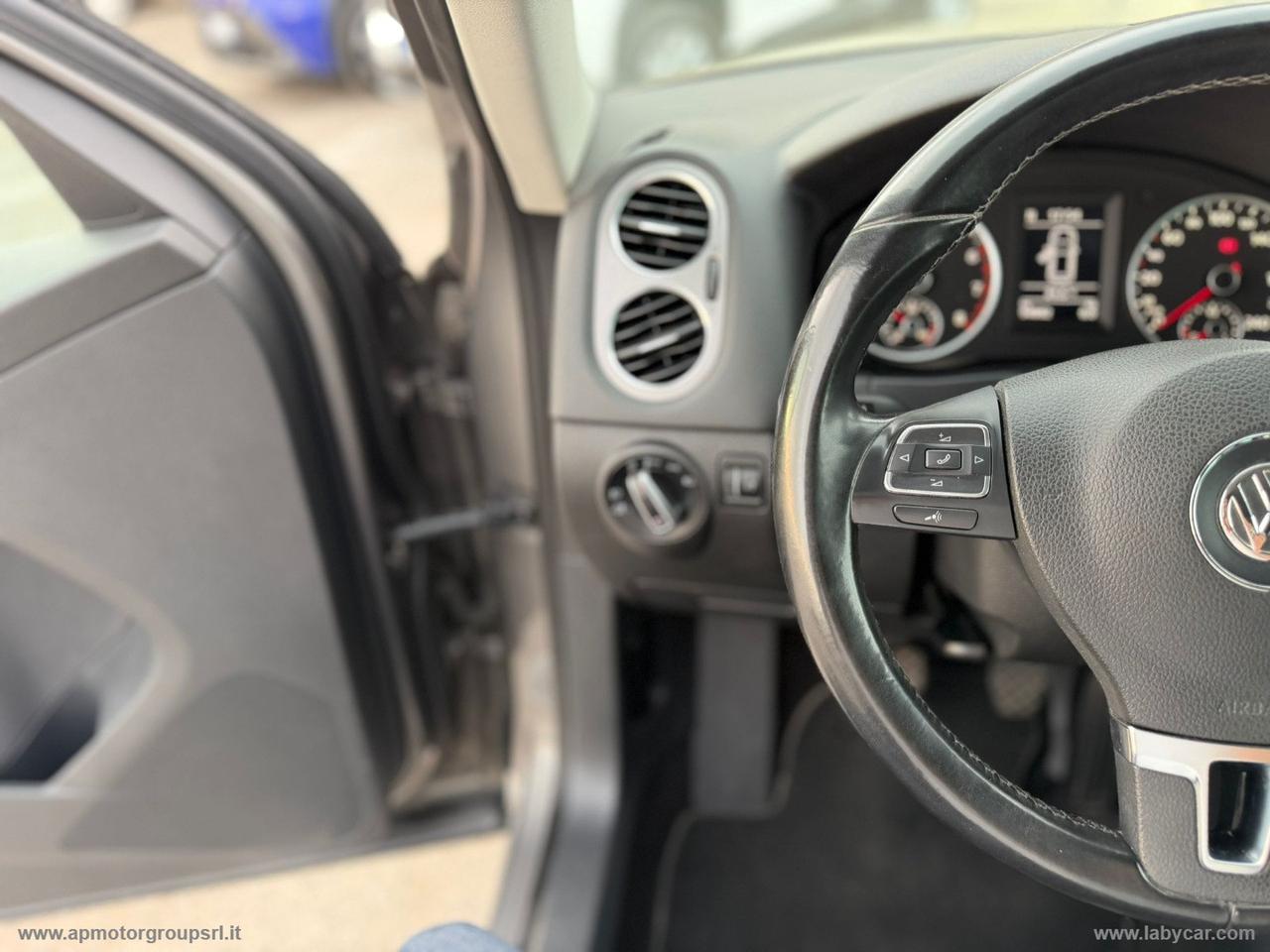 VOLKSWAGEN Tiguan 2.0 TSI 4MOTION 4X4 Sport & Style