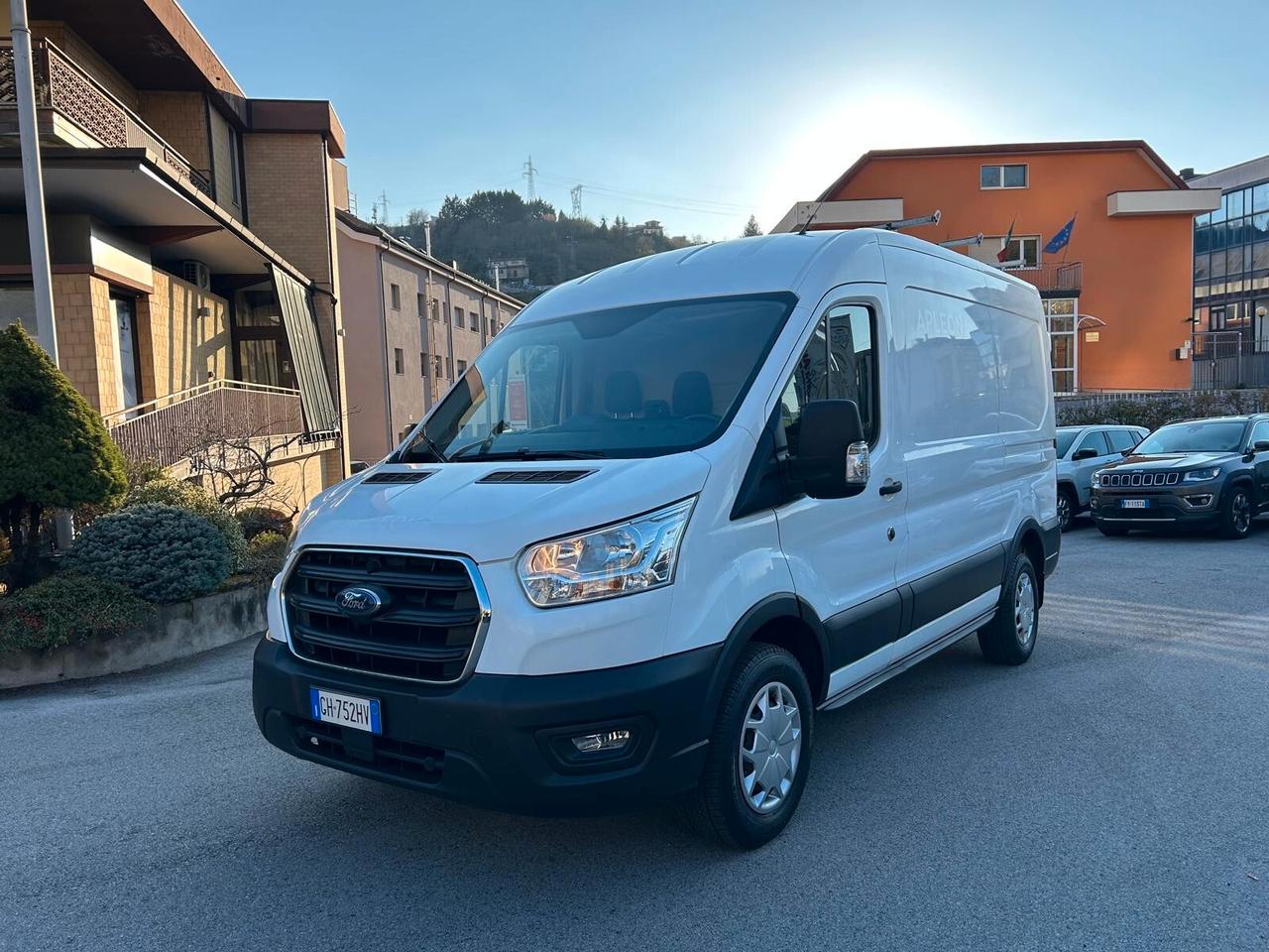 Ford Transit 330 2.0 TDCi EcoBlue 130CV Trend – 2021 € 10.990 + IVA