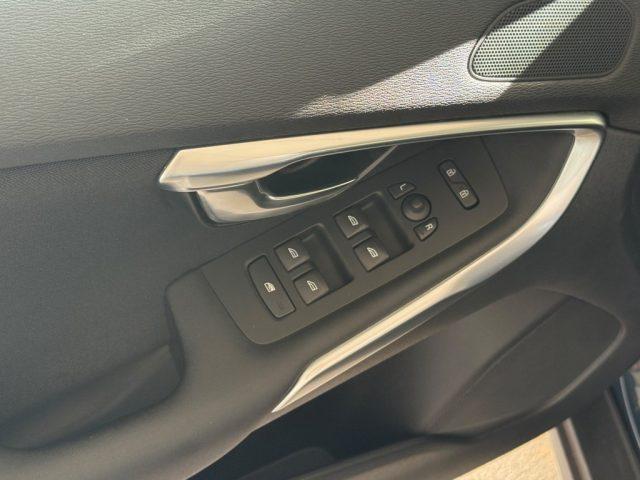 VOLVO V40 Cross Country D2 Geartronic