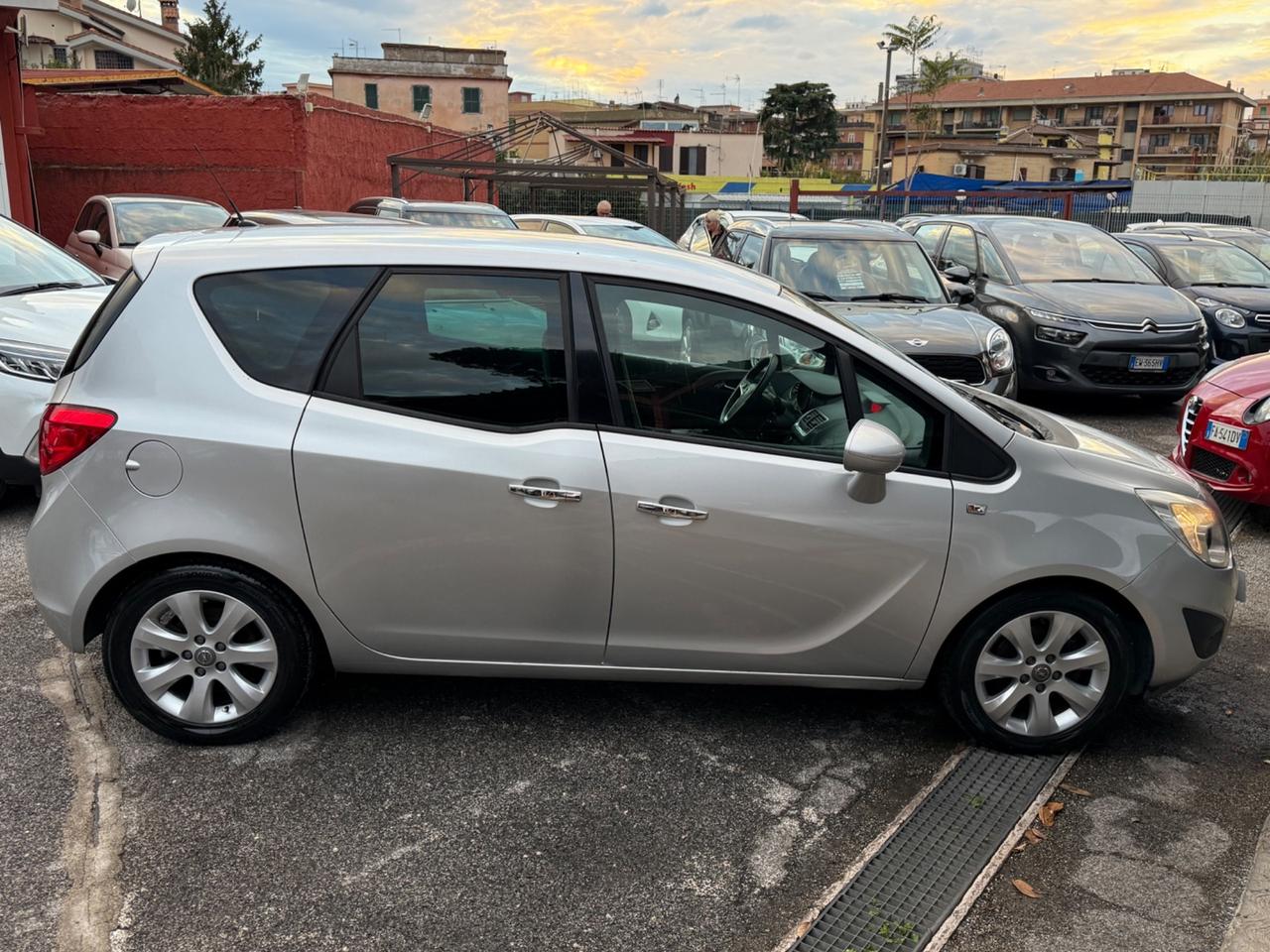 Meriva 1.3 95 cv : Cosmo/unipro/rate/garanzia