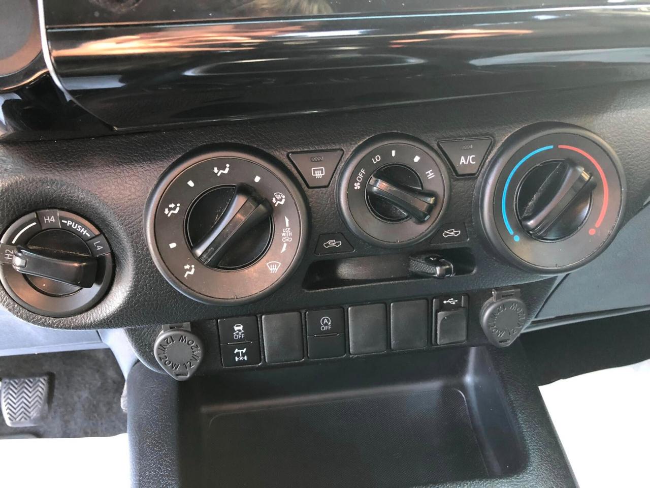 Toyota Hilux 2.4 D-4D 4WD Lounge 2022
