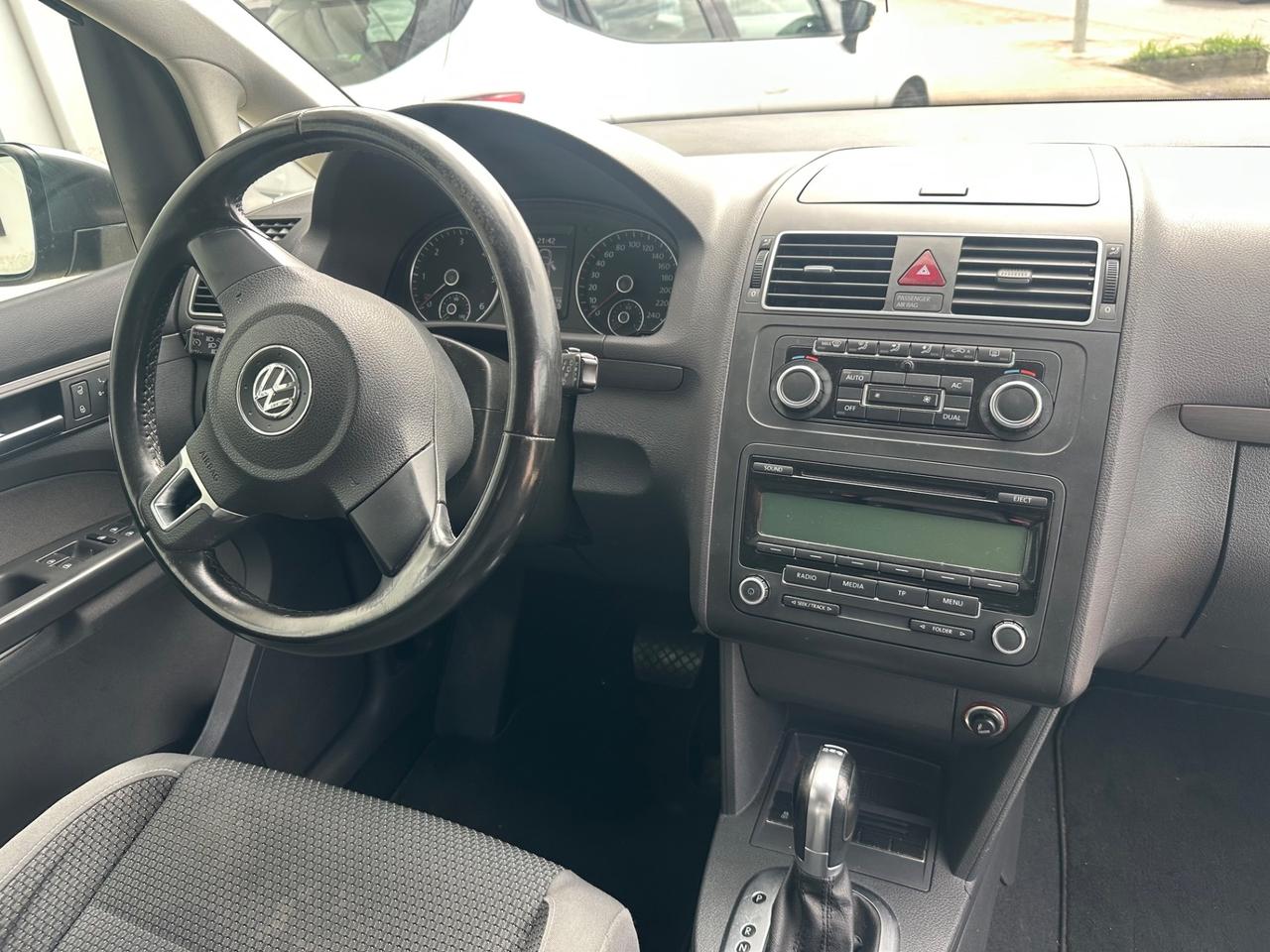 Volkswagen Touran 1.6 TDI DSG Comfortline 7 posti automatico