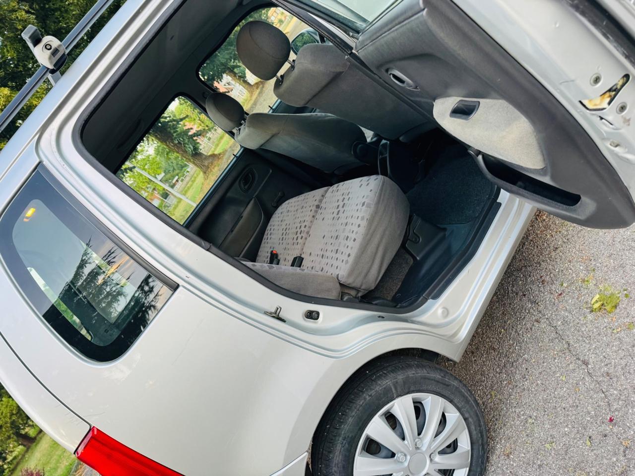 Opel Agila 1.2 16V Club