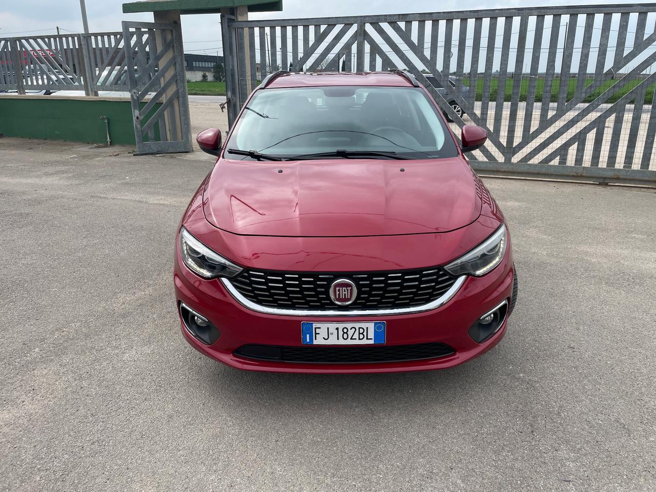Fiat Tipo 1.3 Mjt 95CV SW Lounge-NAVIGATORE-RETROCAMERA