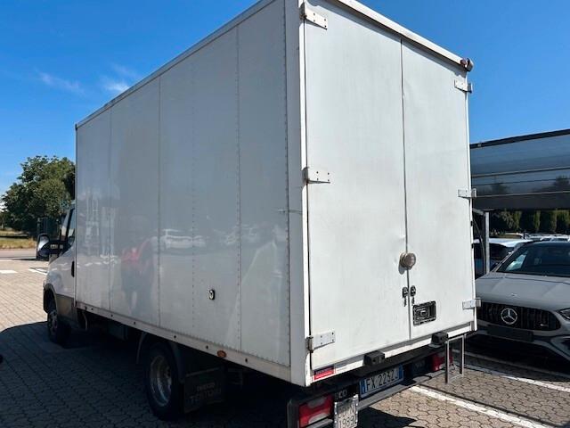 Iveco DAILY GEMELLATO